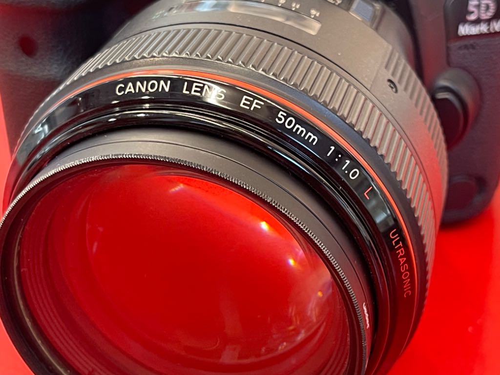 Canon EF 50mm f/1.0L: il fascino di un'ottica leggendaria