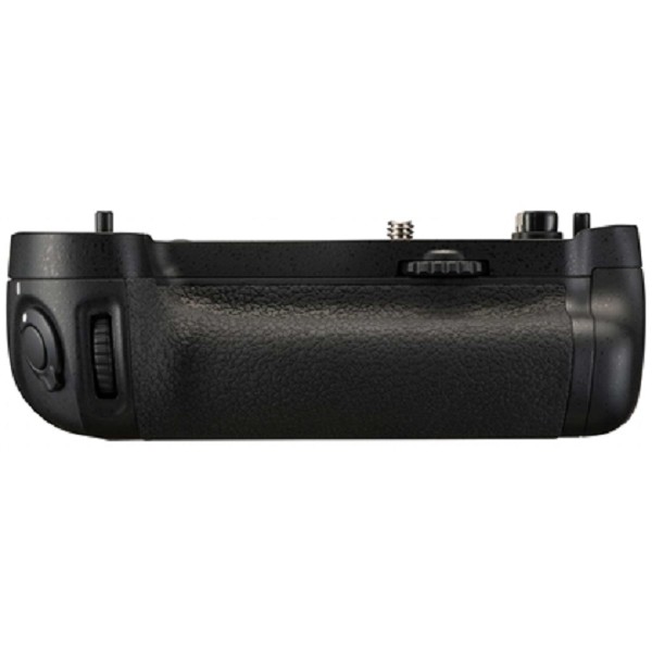 Nikon MB-D16