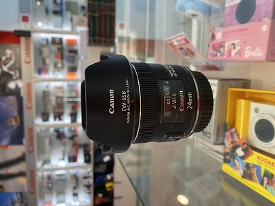 Canon EF 24mm f/2,8 IS USM + EW-65B (CN) - Andreella Photo