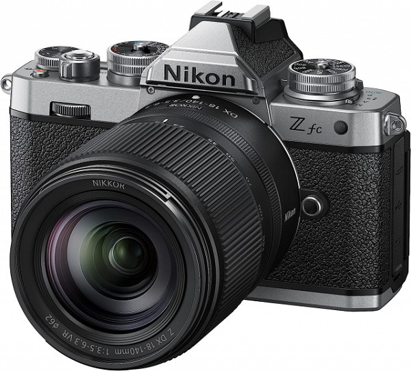 Nikon Z fc (silver) + Z 18-140mm DX VR + SD 64Gb